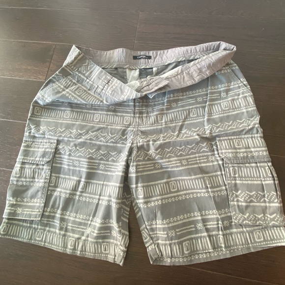 Men’s XL shorts - Picture 1 of 3